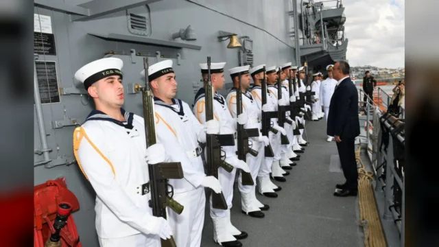 Vali Soytürk, TCG Yıldırım’da Gazilerle Buluştu