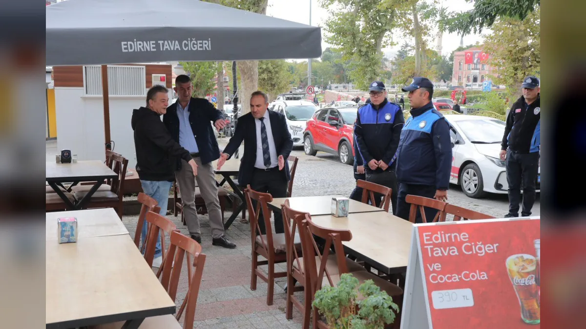 Edirne'de zabıta ekipleri kaldırım işgaline karşı denetim yapıyor