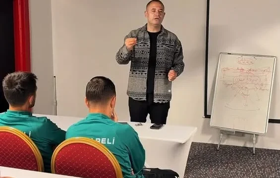 Kırklarelispor taraftarı Ordu deplasmanında takımını destekliyor