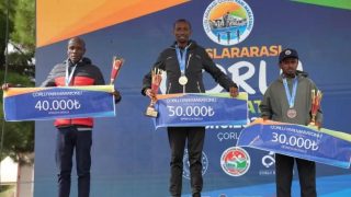 Çorlu Yarı Maratonu’nda Gurur Dolu Ödül Töreni