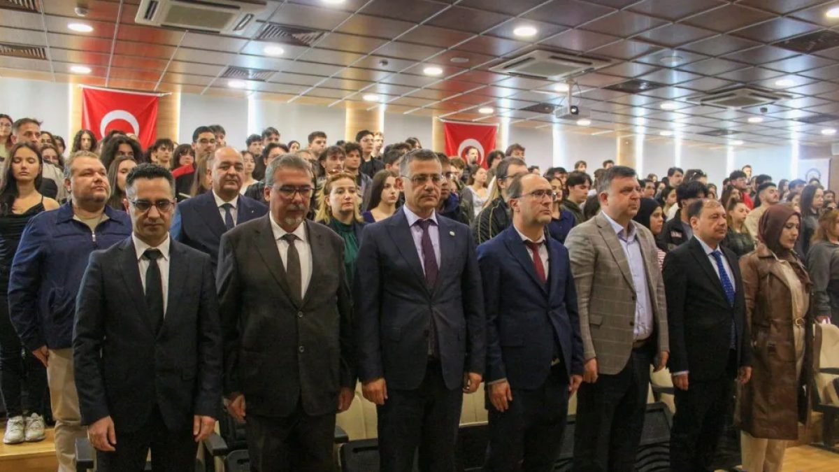 Trakya Üniversitesi Mora İsyanı paneli konuşmacısı Doç. Dr. Sabri Can Sannav