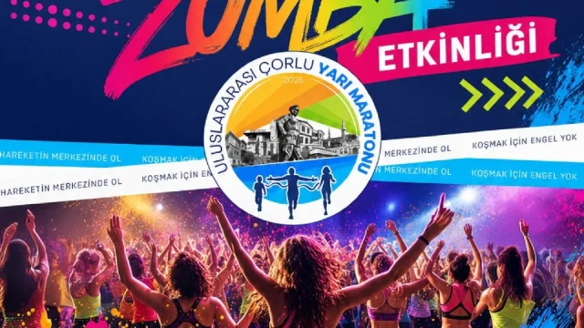 Çorlu Yarı Maratonu Zumba etkinliğinde katılımcılar müzik eşliğinde dans ediyor